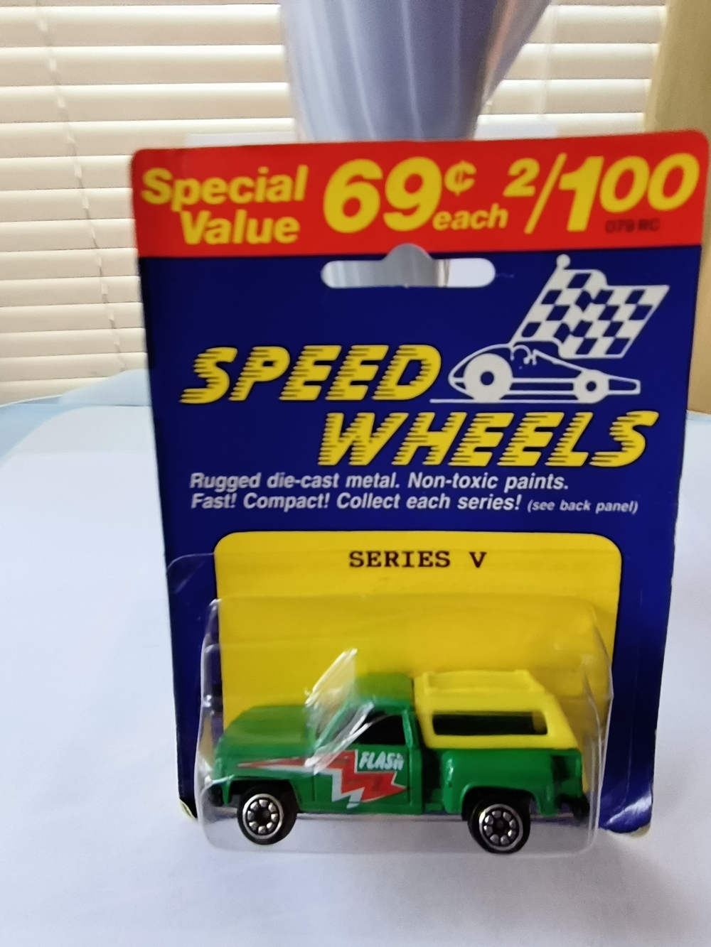 Diecast Truck Flash Series V Green & Yellow Die-Cast Toy Truck